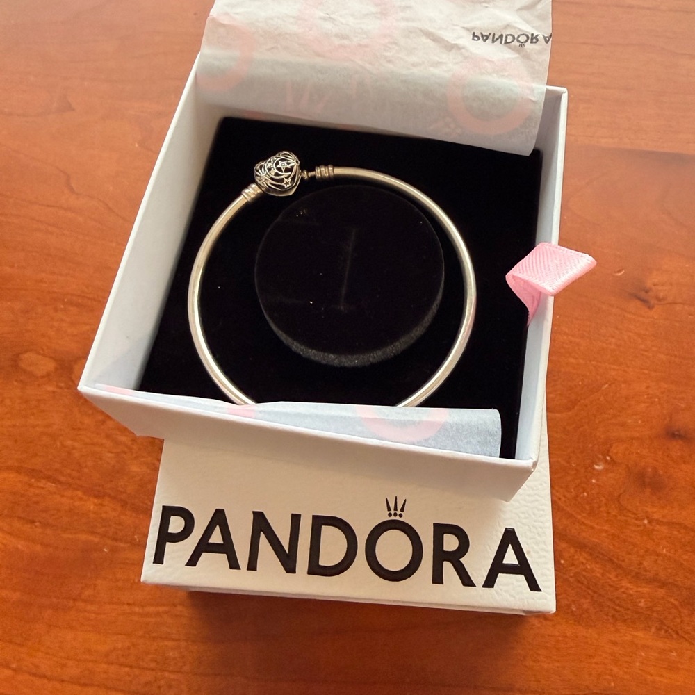 Pandora Heart clasp bangle